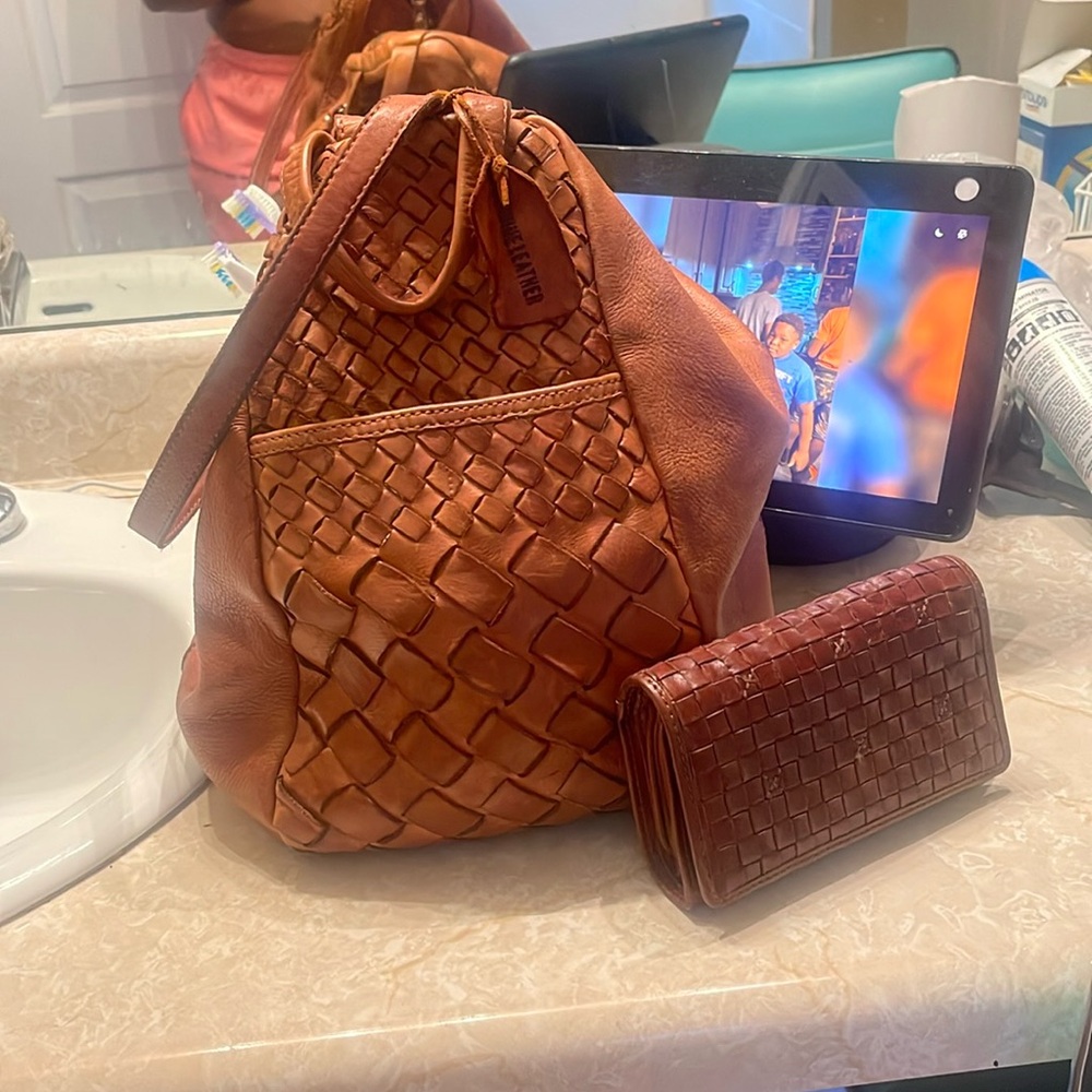 100% leather purse with wallet